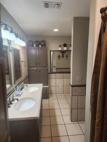 $239,500 | 1698 Trent Street, Goldthwaite, TX 76844