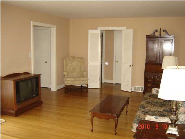 217 Ring Road Louisville, KY 40207 - Photo 4 of 4 Additional Photo