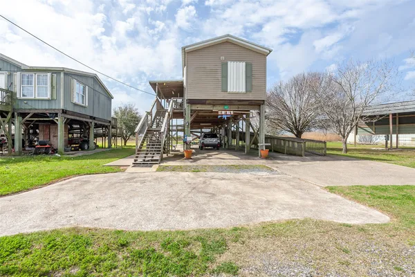 $199,000 | 5117 South 15th Street, Sabine Pass, TX 77655