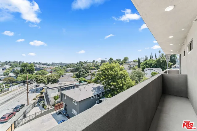 $2,600 | 3105 Bellevue Avenue, Unit 204, Los Angeles, CA 90026