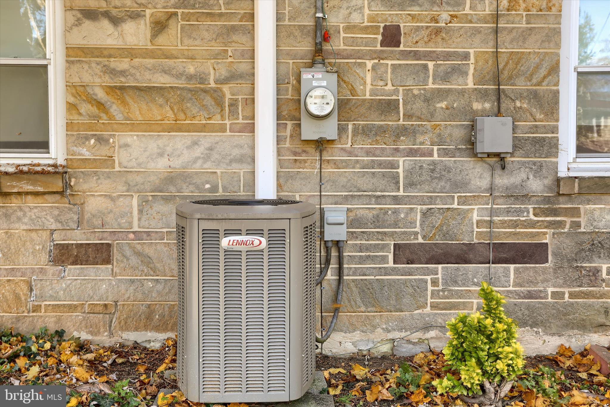 4709 Delbrook Road Mechanicsburg, PA 17050 - Photo 28 of 34 a bathroom with a shower