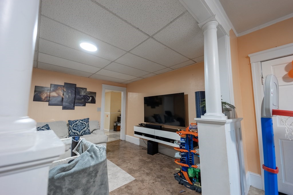 41 Stoneland Road Worcester, MA 01603 - Photo 13 of 14 Gallery Image 13