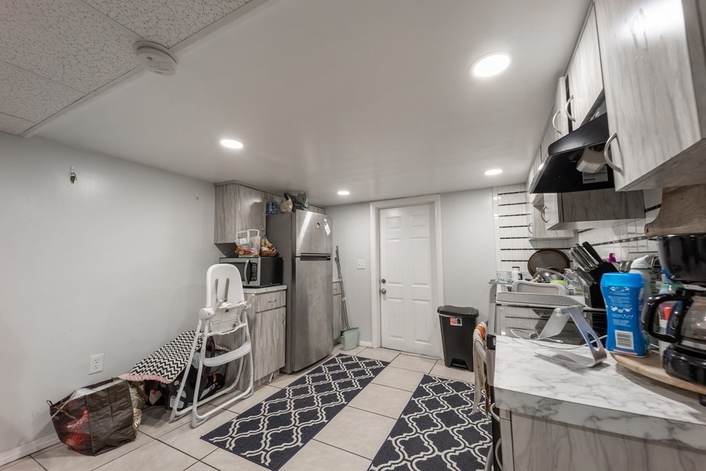 41 Stoneland Road Worcester, MA 01603 - Photo 2 of 14 Gallery Image 2