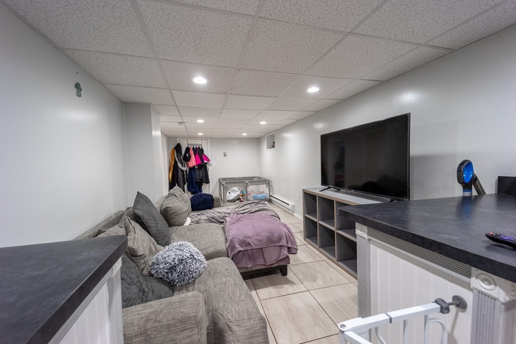 41 Stoneland Road Worcester, MA 01603 - Photo 4 of 14 Gallery Image 4