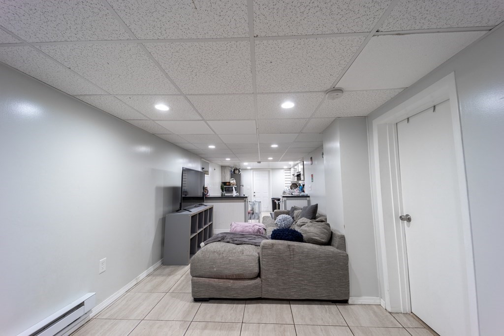 41 Stoneland Road Worcester, MA 01603 - Photo 5 of 14 Gallery Image 5