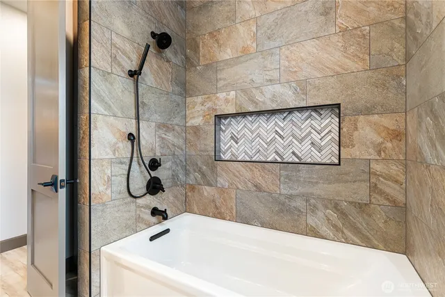 $1,450,000 | 8227 Comox Road, Blaine, WA 98230