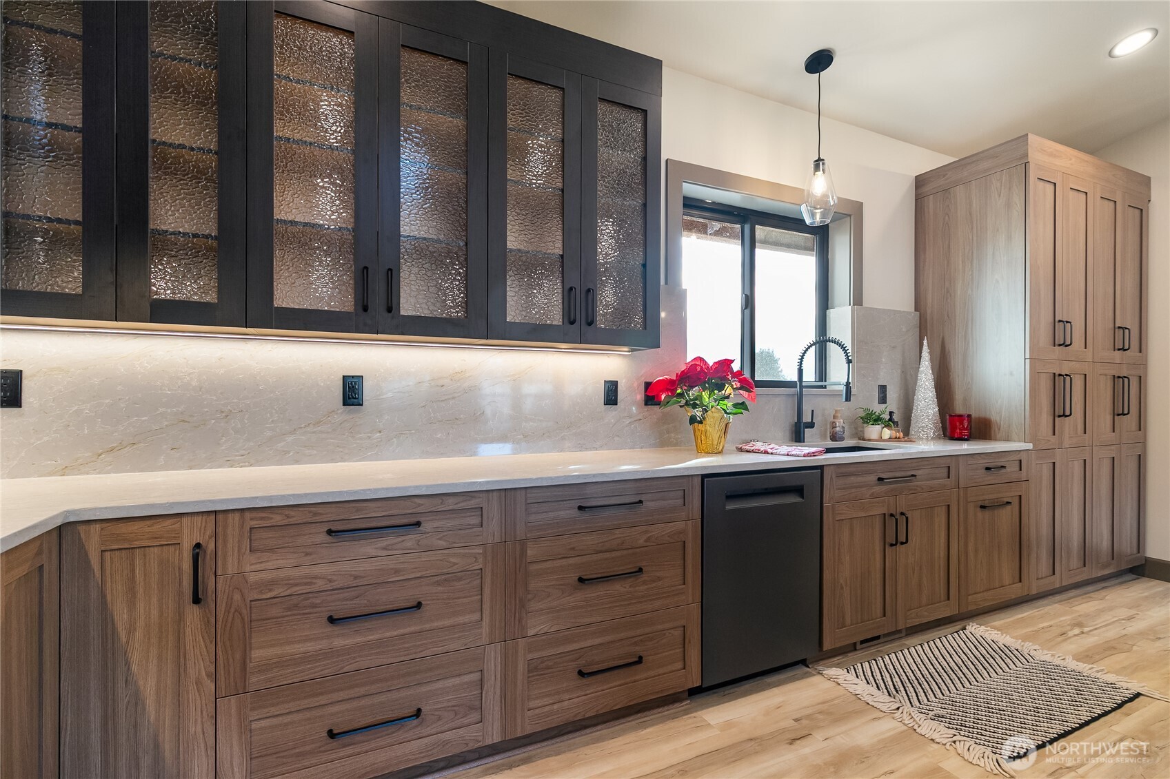 8227 Comox Road Blaine, WA 98230 - Photo 7 of 40