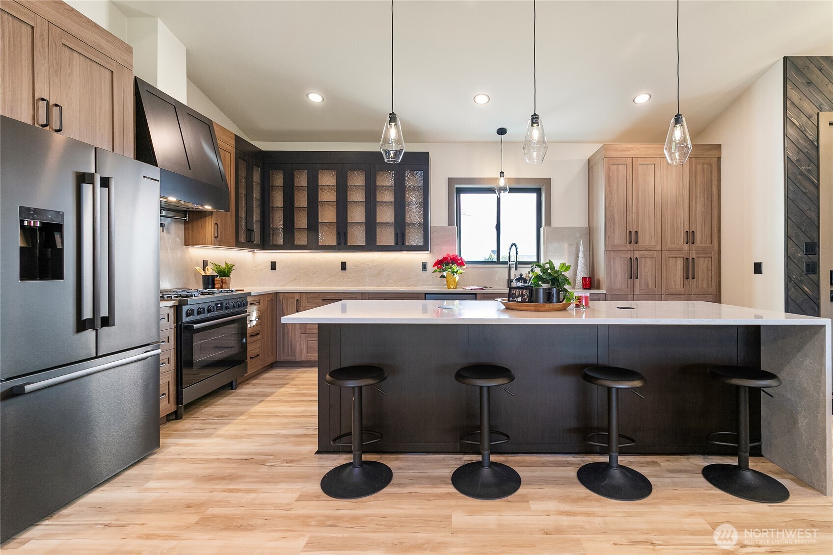 8227 Comox Road Blaine, WA 98230 - Photo 9 of 40