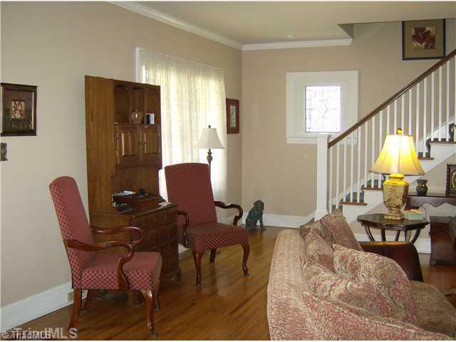 910 Johnson Street High Point, NC 27262 - Photo 3 of 15 Living Room.