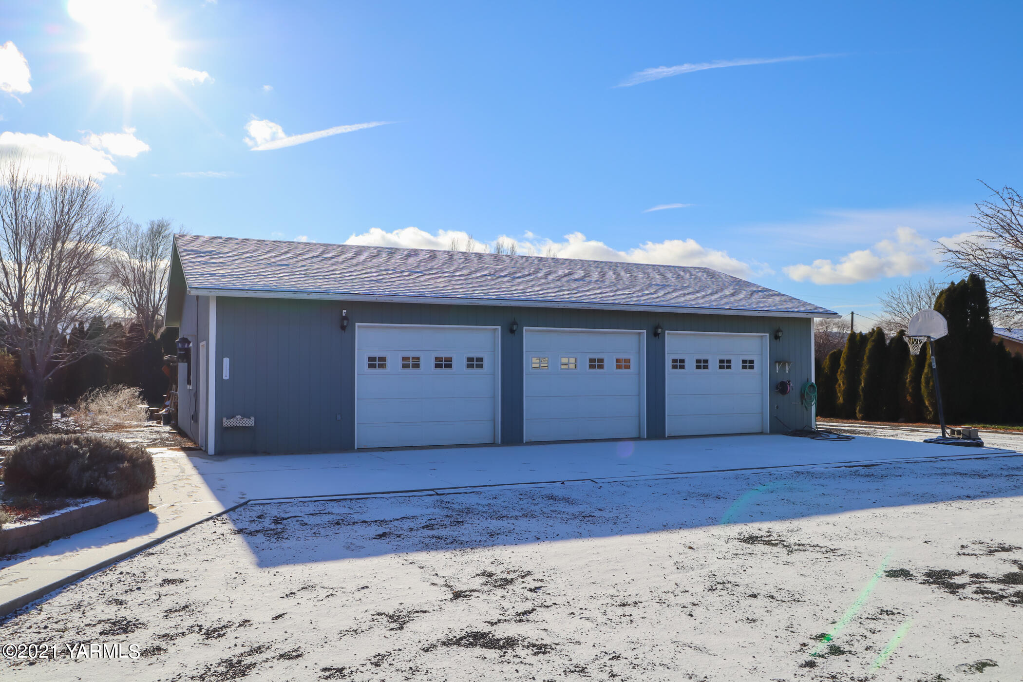 2814 Beaudry Road Yakima, WA 98901 - Photo 8 of 27 Garage