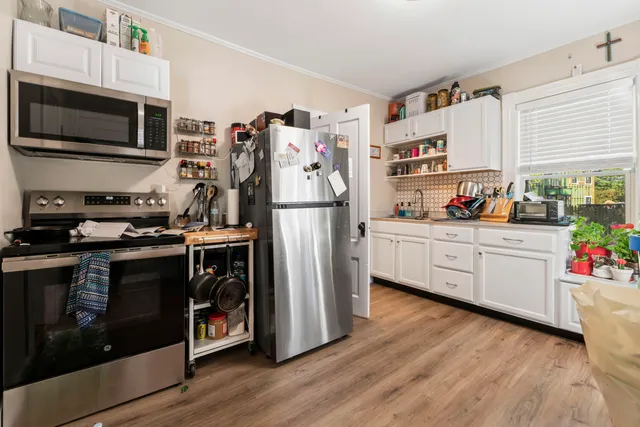 $1,250,000 | 10-12 Pine Street, Kittery, ME 03904