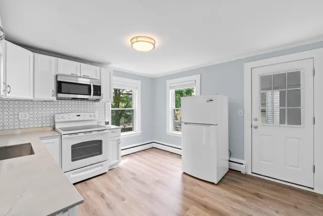 $1,250,000 | 10-12 Pine Street, Kittery, ME 03904