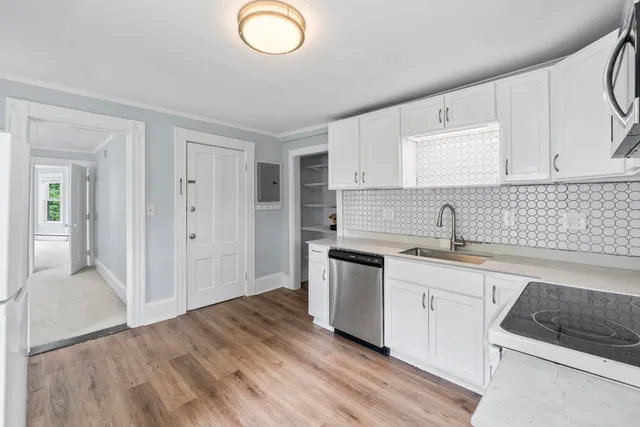 $1,250,000 | 10-12 Pine Street, Kittery, ME 03904