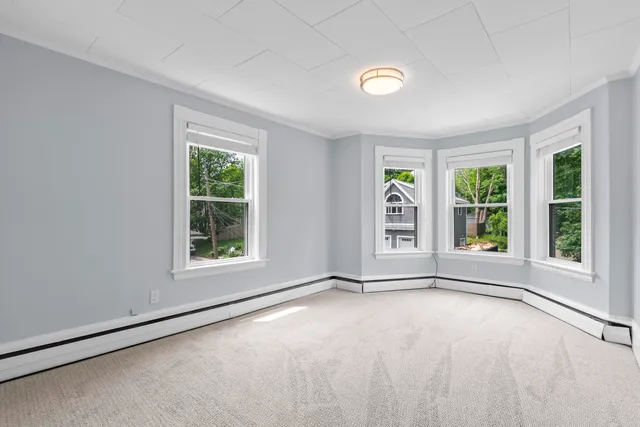 $1,250,000 | 10-12 Pine Street, Kittery, ME 03904