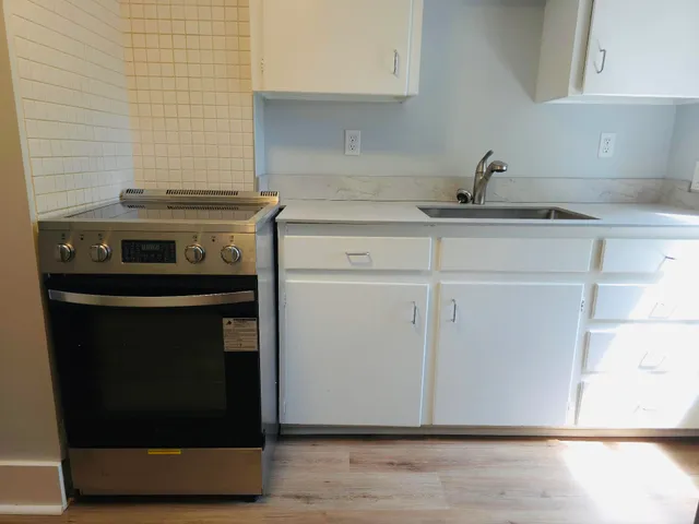 $1,250,000 | 10-12 Pine Street, Kittery, ME 03904