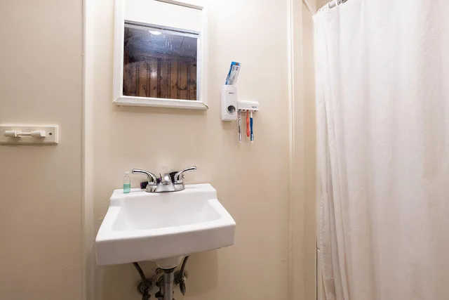 $1,250,000 | 10-12 Pine Street, Kittery, ME 03904