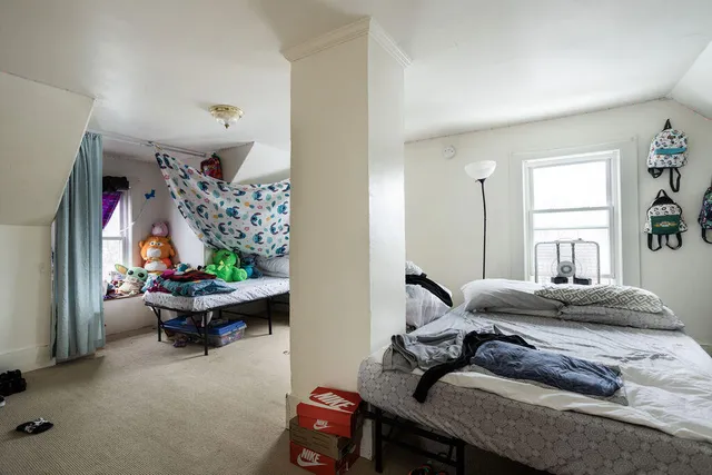 $1,250,000 | 10-12 Pine Street, Kittery, ME 03904