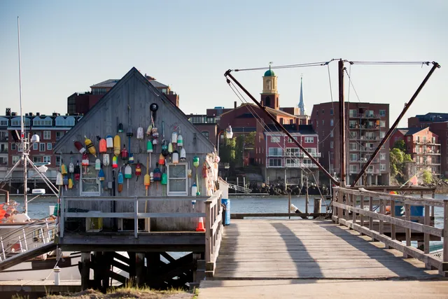 $1,250,000 | 10-12 Pine Street, Kittery, ME 03904