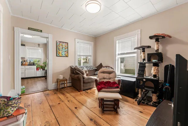 $1,250,000 | 10-12 Pine Street, Kittery, ME 03904