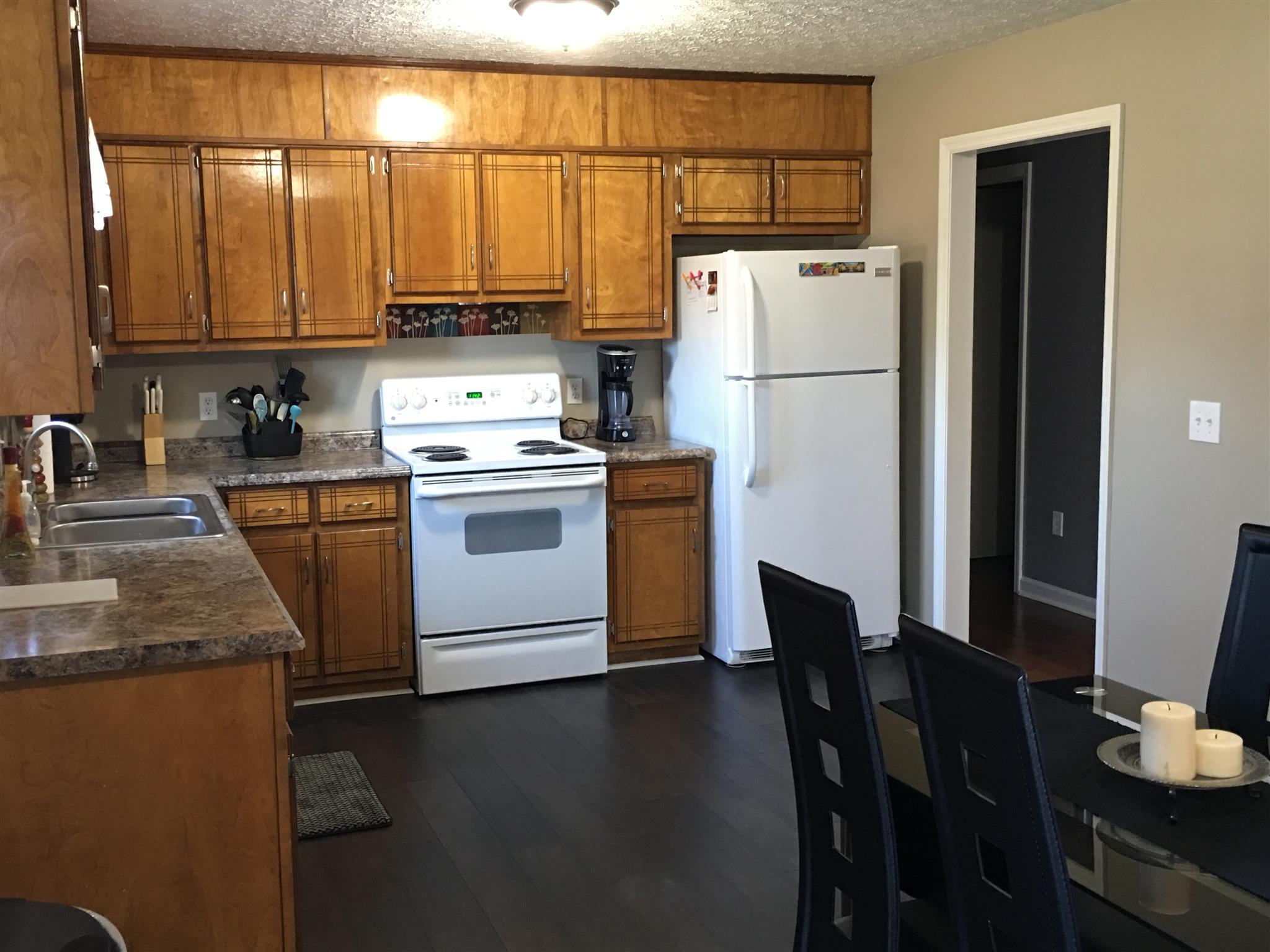 50 Benson Road Manchester, TN 37355 - Photo 6 of 14 Enter the kitchen from the hallway
