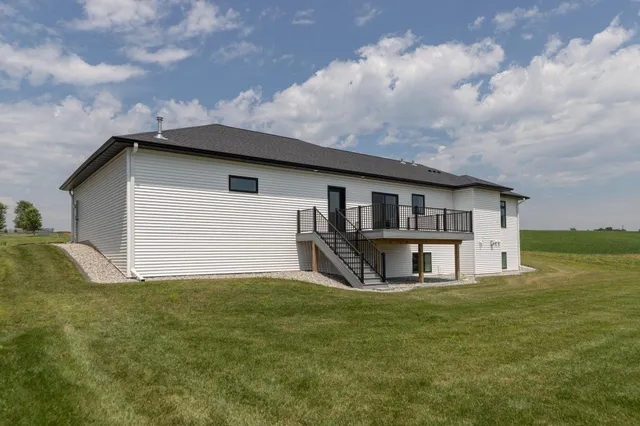 $645,000 | 416 Brubaker Drive, St. Charles, MN 55972