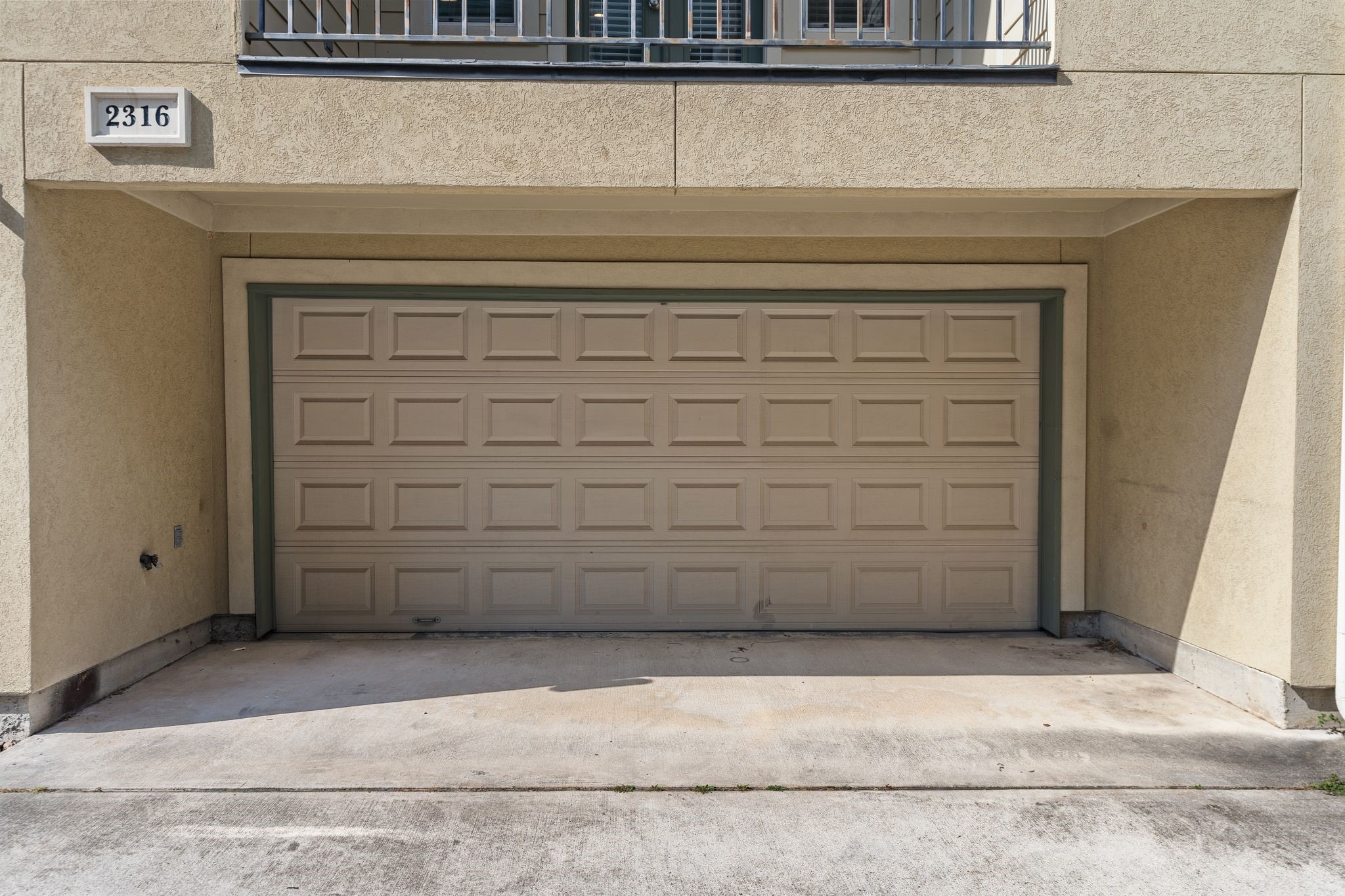2316 Beall Street Houston, TX 77008 - Photo 25 of 30 Extended garage with space to accommodate a full size pickup.