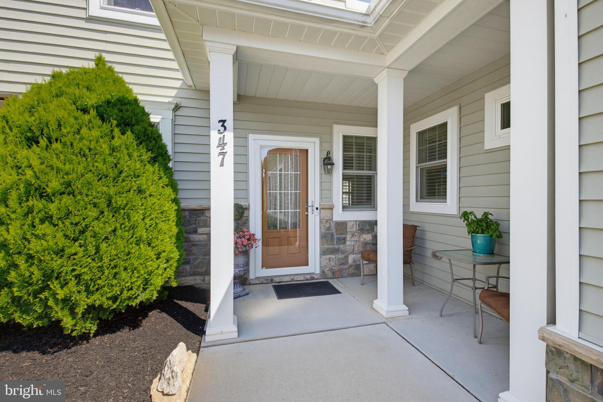 347 English Ivy Drive Lititz, PA 17543 - Photo 4 of 41
