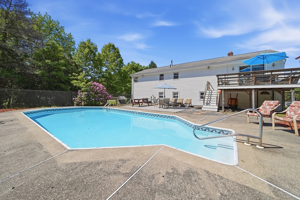 55 Burnham Road Billerica, MA 01862 - Photo 26 of 31