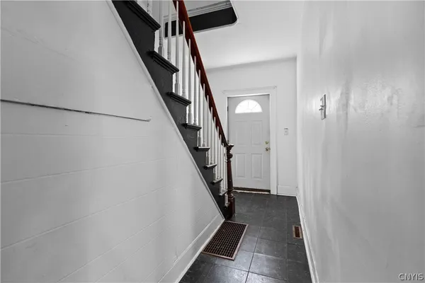 $174,900 | 170 West 8th Street, Oswego, NY 13126