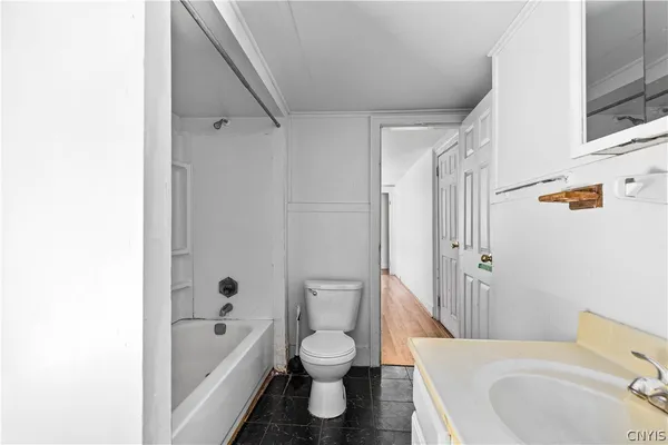 $174,900 | 170 West 8th Street, Oswego, NY 13126