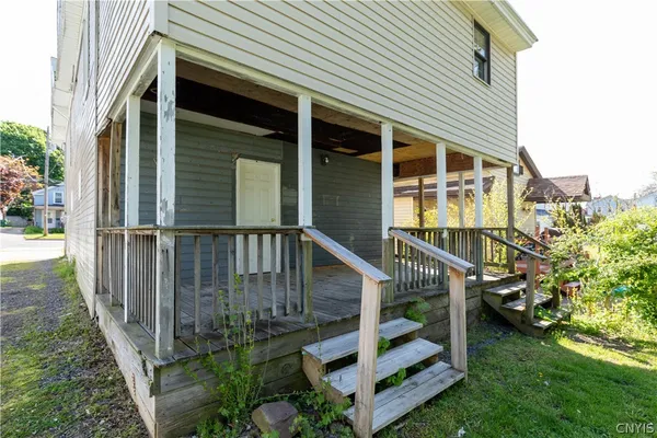 $174,900 | 170 West 8th Street, Oswego, NY 13126