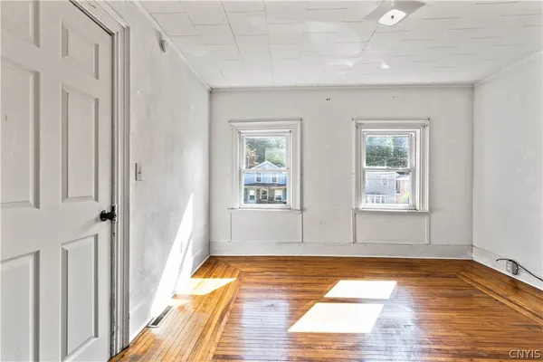 $174,900 | 170 West 8th Street, Oswego, NY 13126