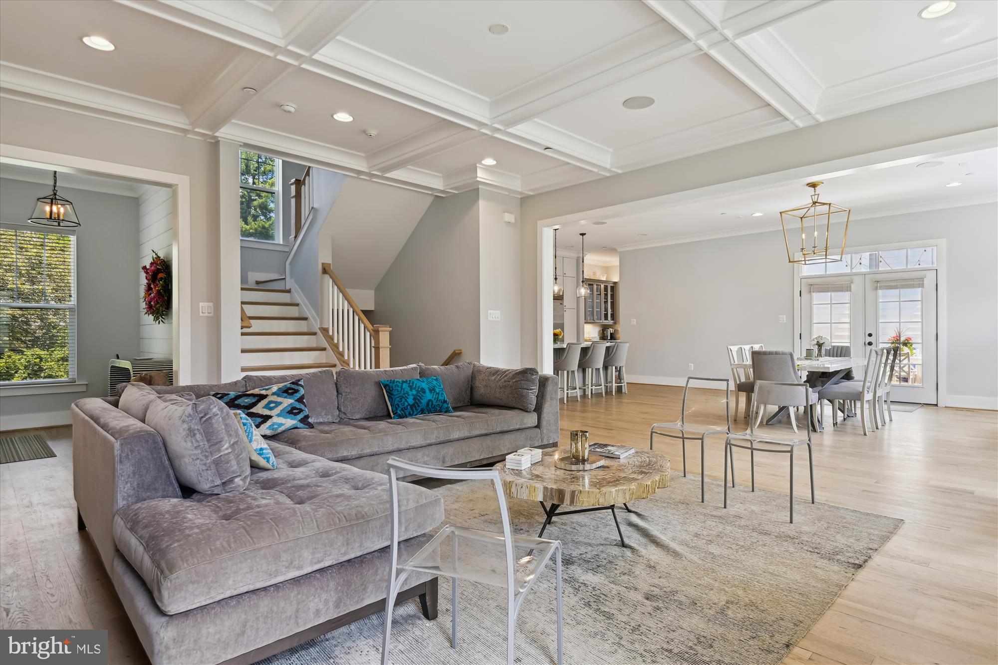 6401 Murray Hill Road Baltimore, MD 21212 - Photo 14 of 69 Living Room