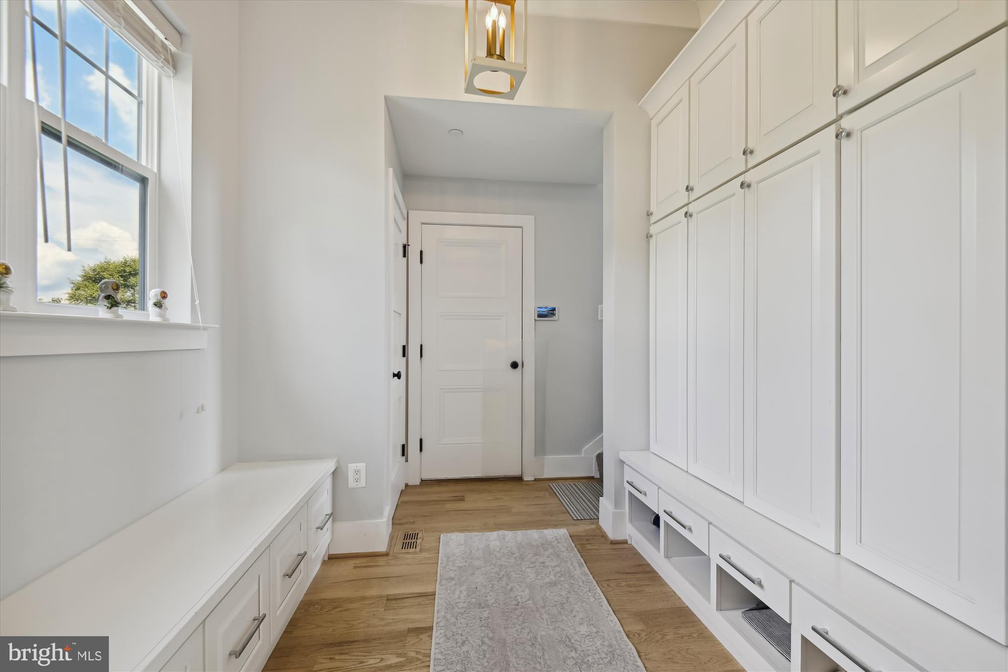 6401 Murray Hill Road Baltimore, MD 21212 - Photo 27 of 69 Mudroom
