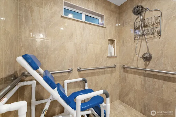 a bathroom with a tub