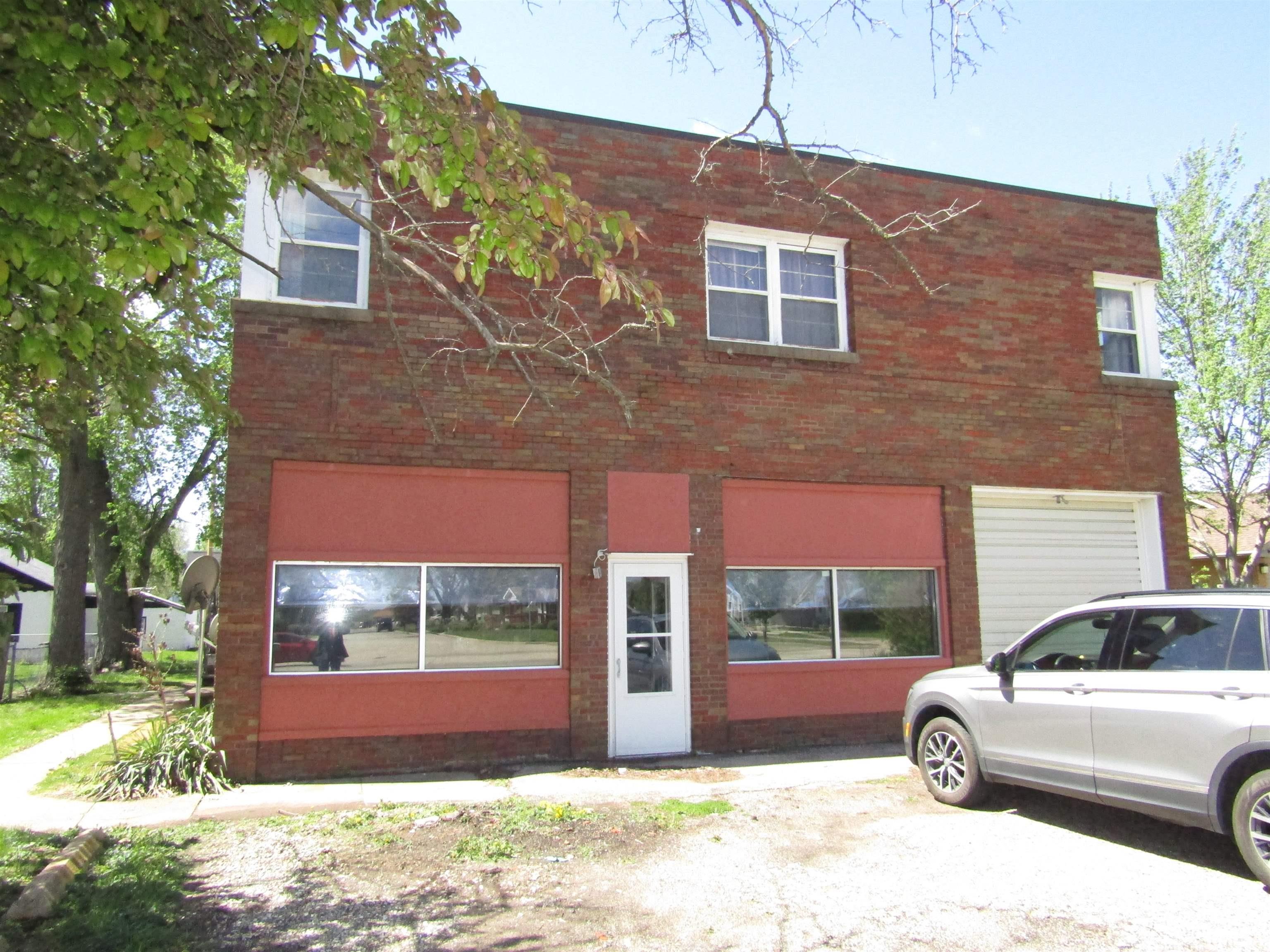 1320 North Main Street Canton, IL 61520 - Photo 2 of 57