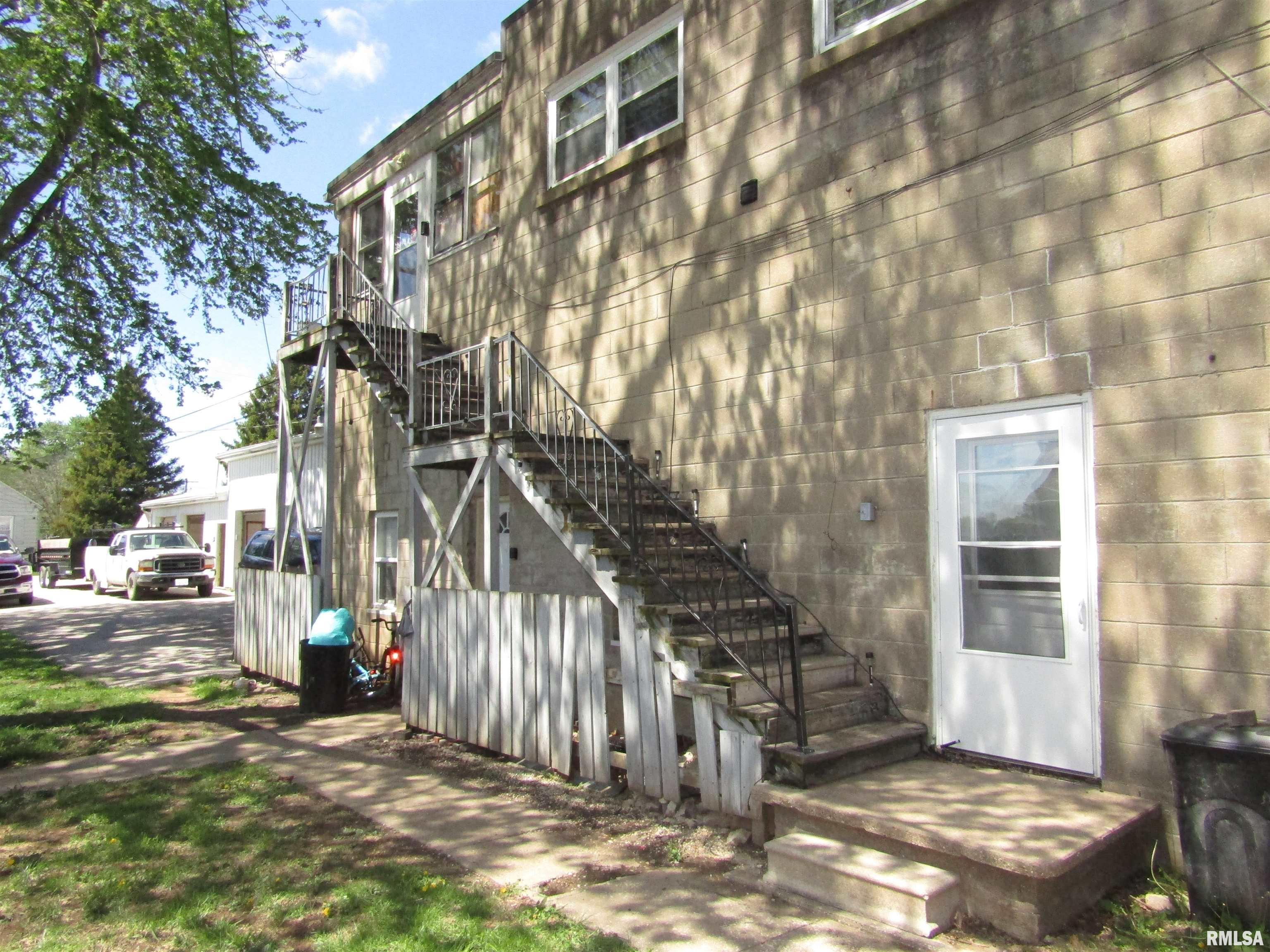 1320 North Main Street Canton, IL 61520 - Photo 4 of 57