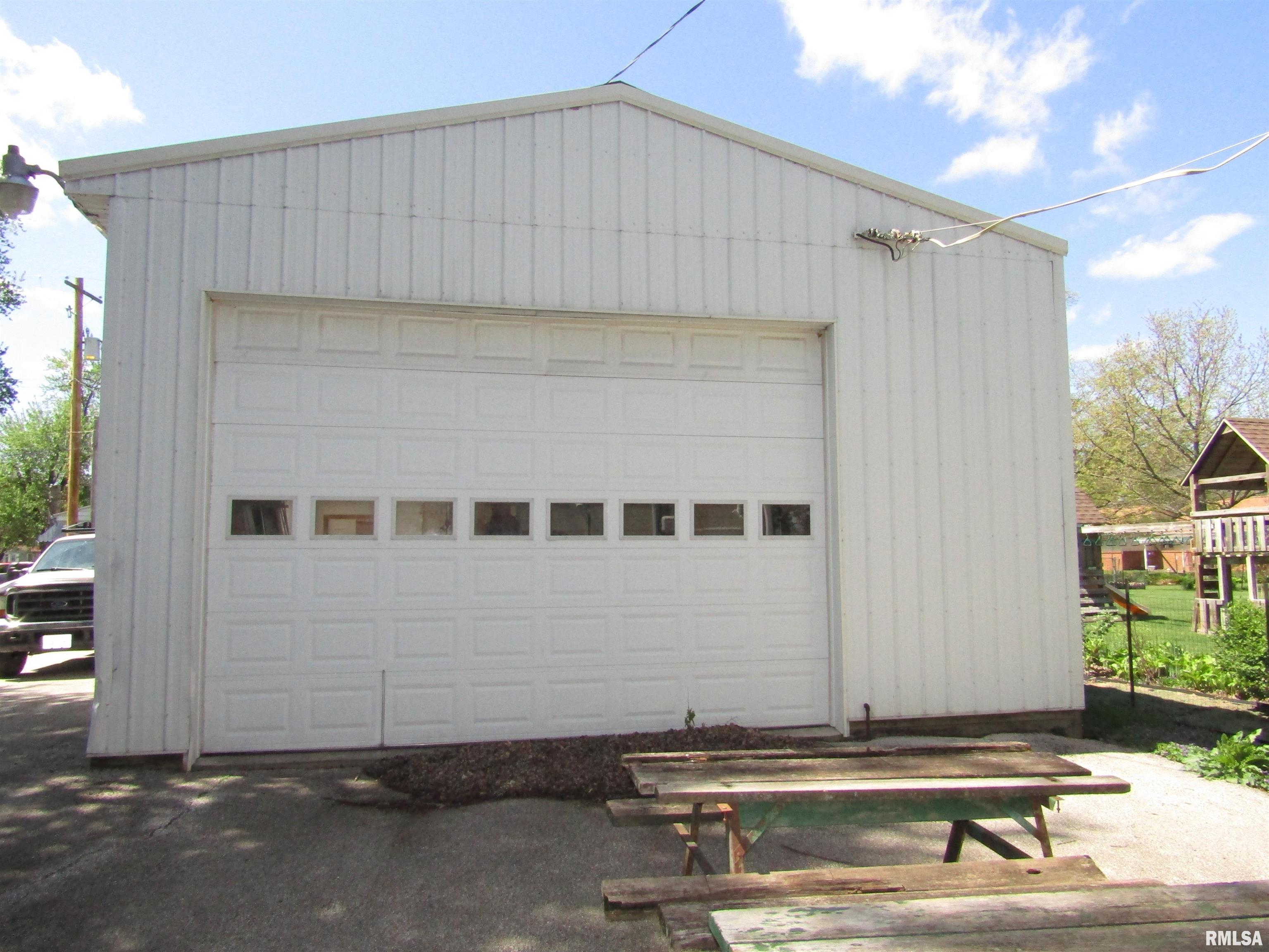 1320 North Main Street Canton, IL 61520 - Photo 7 of 57