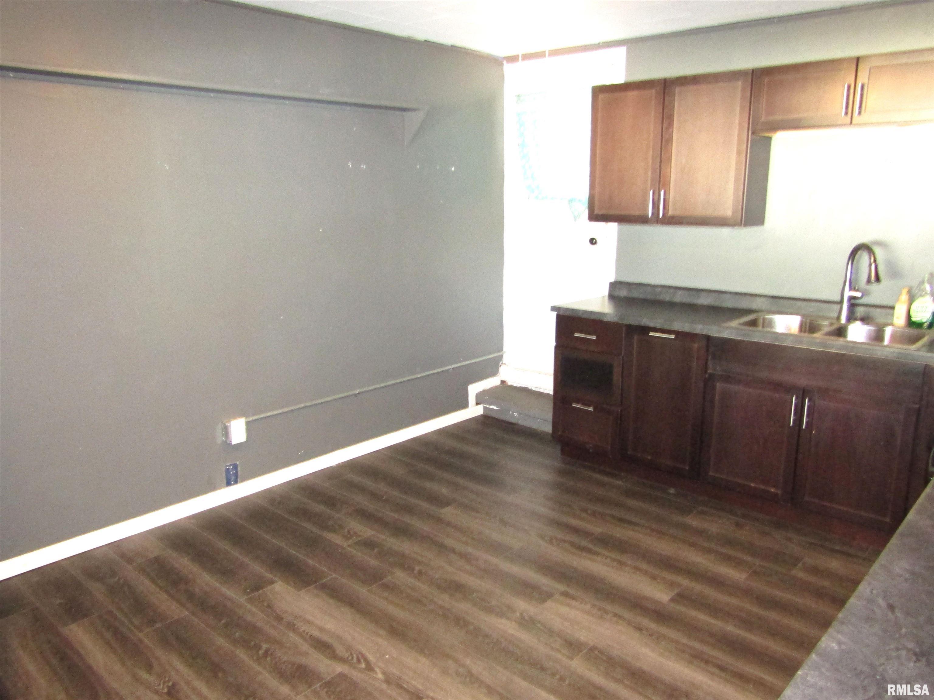 1320 North Main Street Canton, IL 61520 - Photo 9 of 57