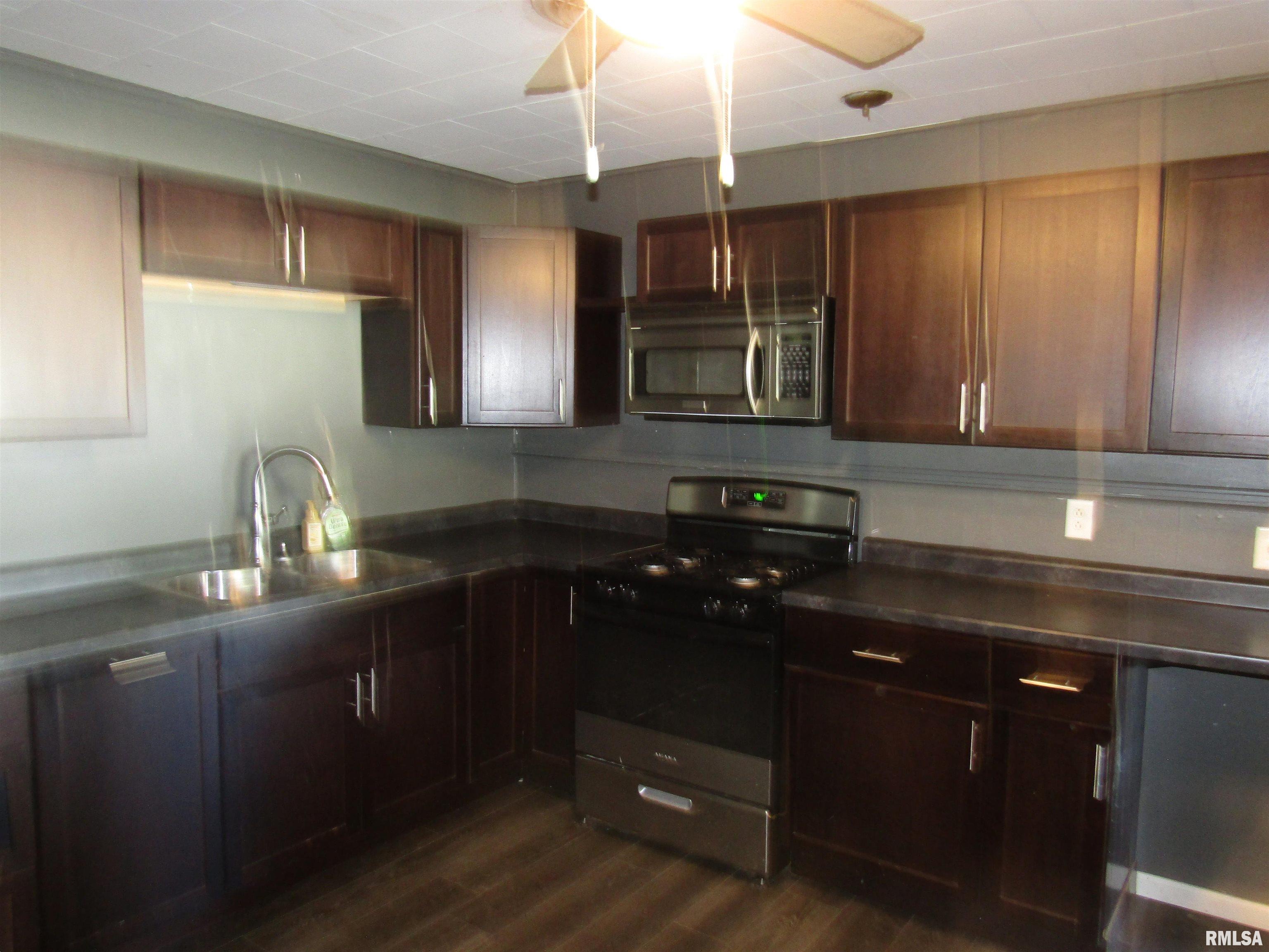 1320 North Main Street Canton, IL 61520 - Photo 10 of 57