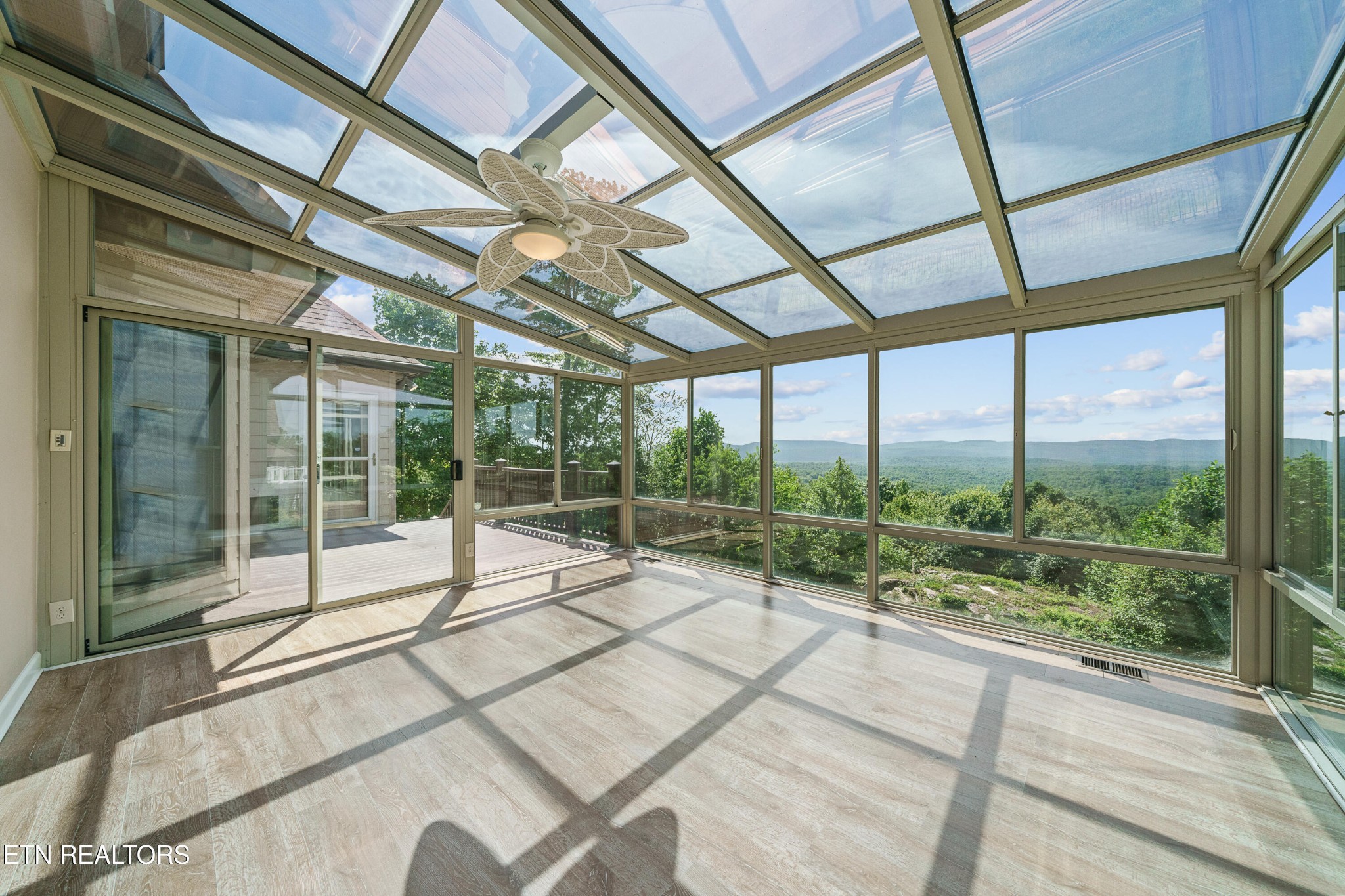 40 Bluff View Terrace Crossville, TN 38558 - Photo 10 of 47