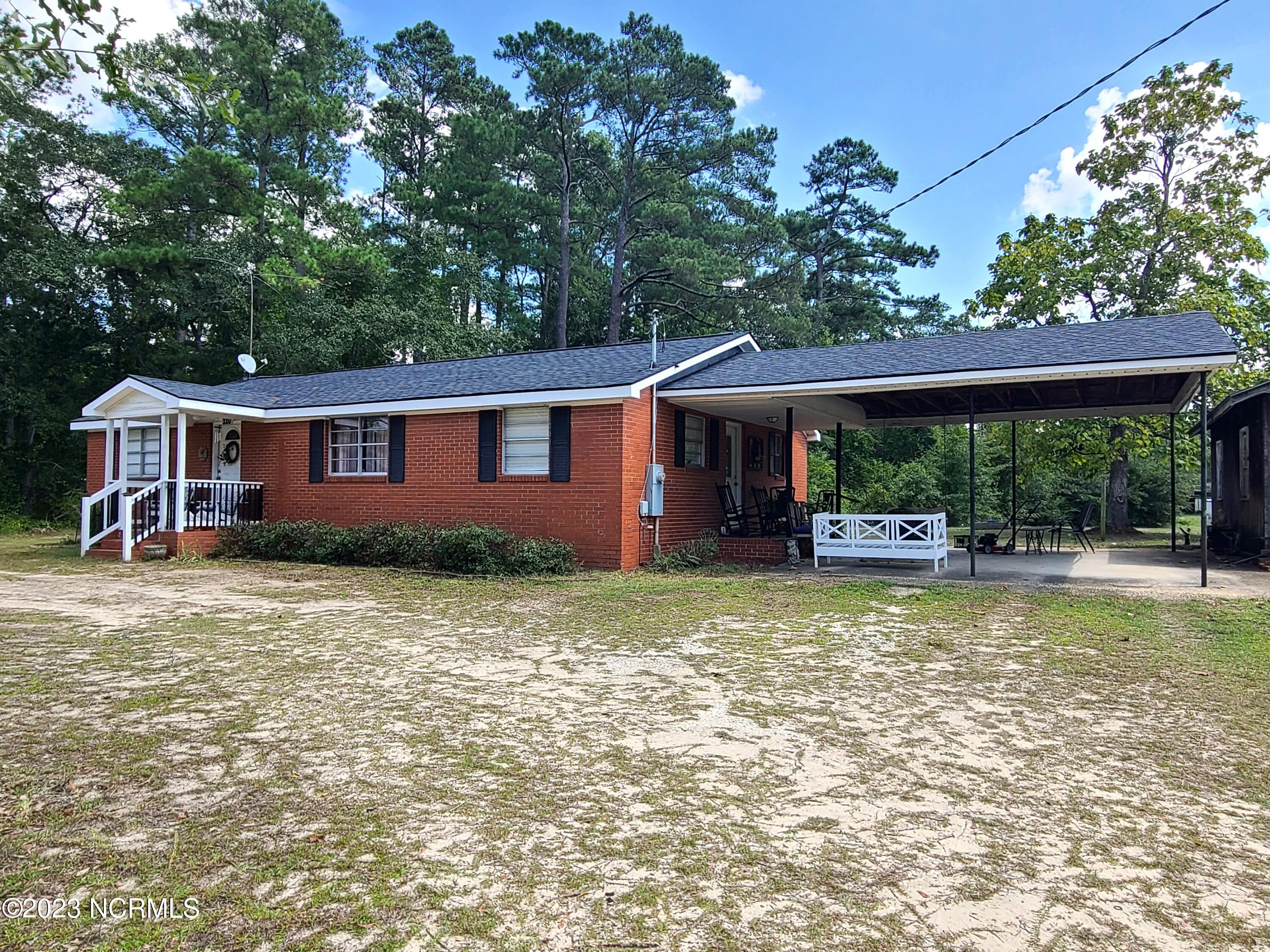 320 Barnes Loop Road Elizabethtown, NC 28337 - Photo 2 of 16 20230911_141112