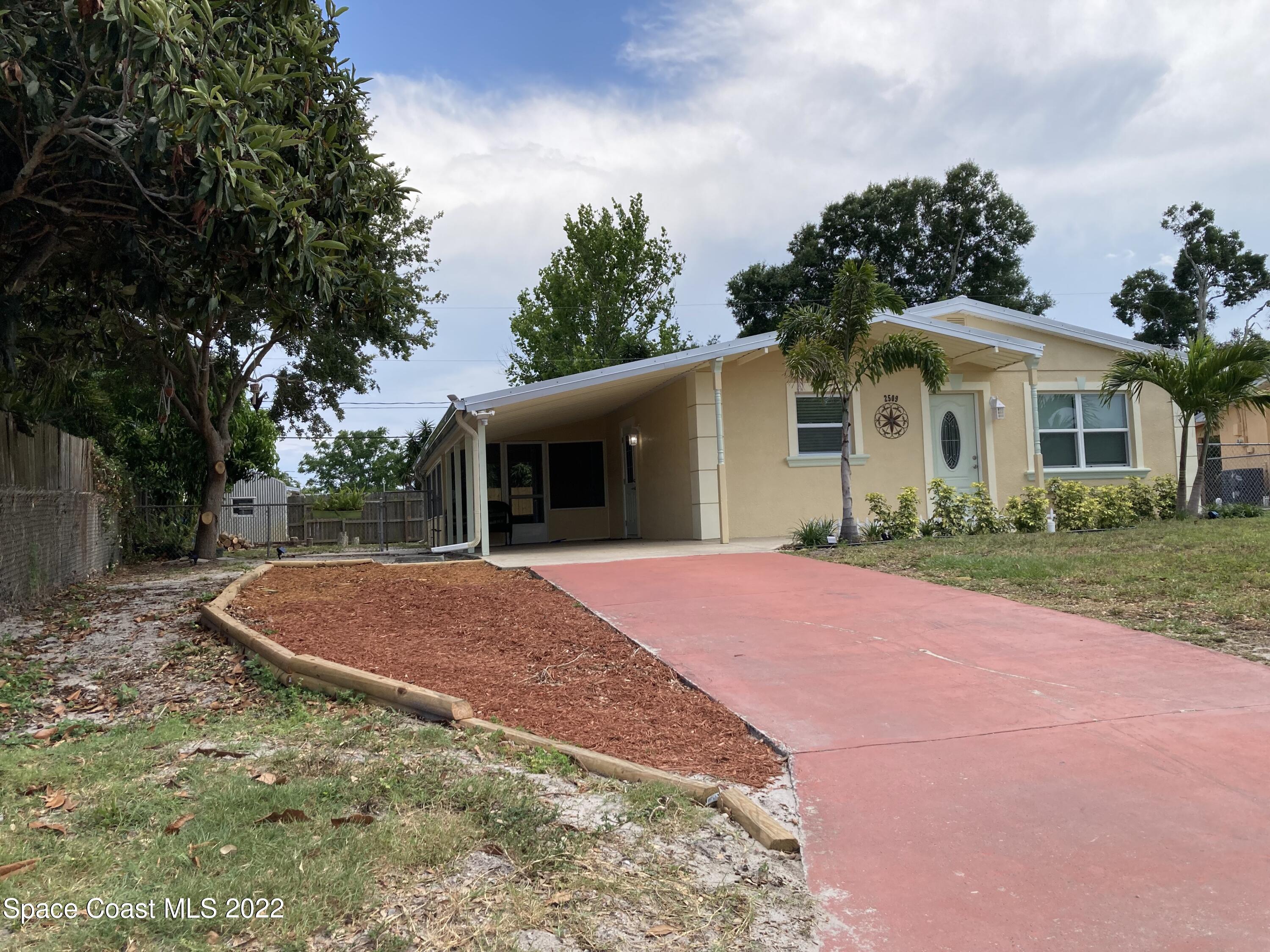2509 Locksley Road Melbourne, FL 32935 - Photo 3 of 31 IMG_5598