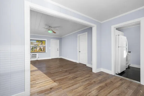 $1,800 | 840 Almeria Road, Unit 2, West Palm Beach, FL 33405