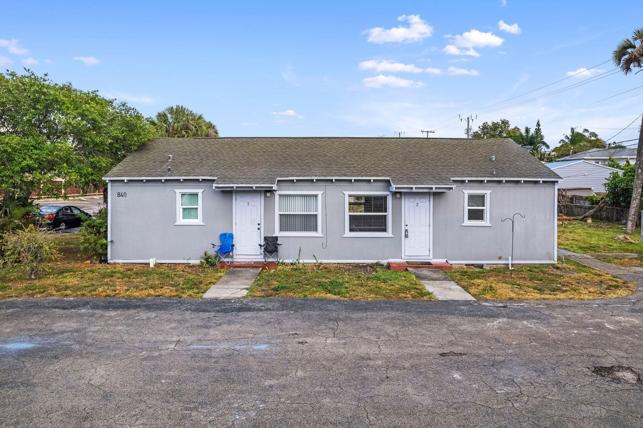 840 Almeria Road, Unit 2 West Palm Beach, FL 33405 - Photo 13 of 15 a view of back yard of the house