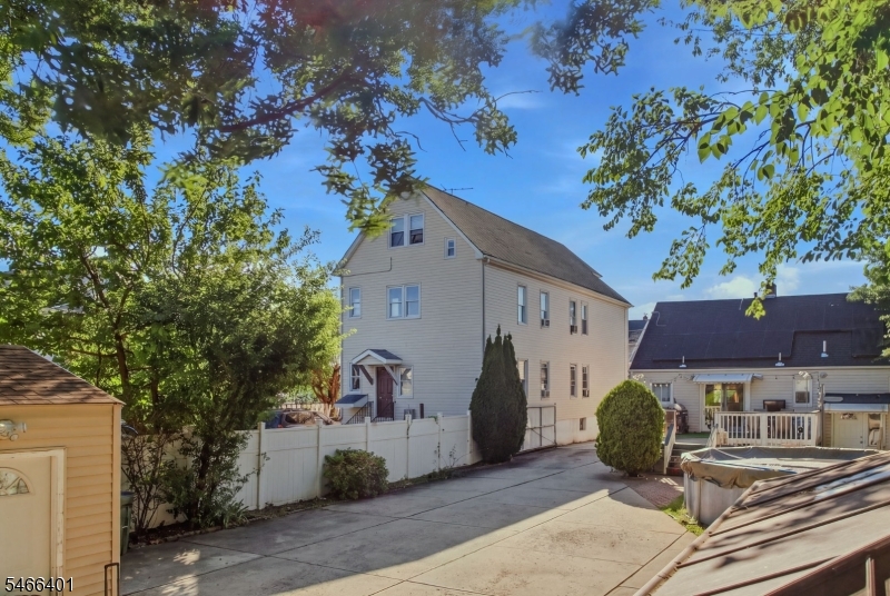 9 Raritan Avenue Paterson, NJ 07503 - Photo 4 of 47 Gallery Image 4