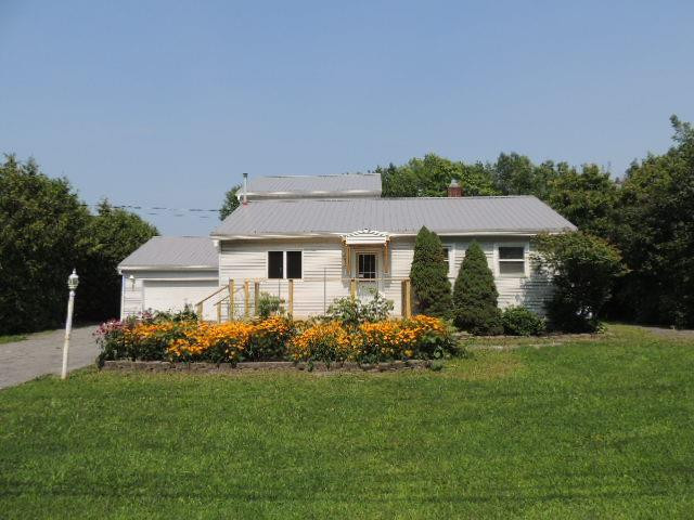 1270 Cumberland Head Road Plattsburgh, NY 12901 - Photo 2 of 65 Gallery Image 2