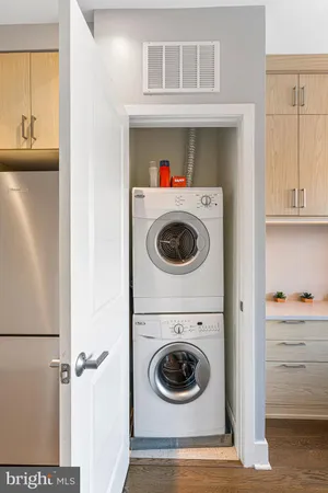 $2,000 | 2550 17th Street Northwest, Unit 511, Washington, DC 20009
