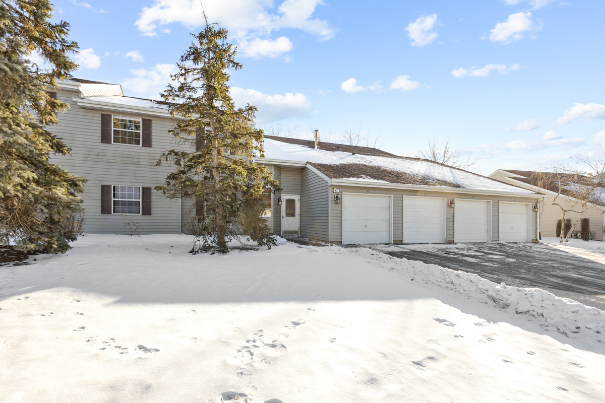 47 Gant Circle, Unit G Streamwood, IL 60107 - Photo 1 of 21
