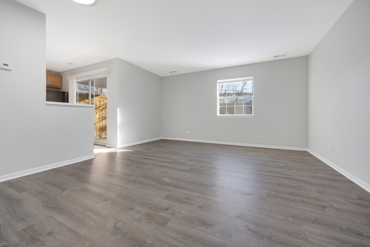 47 Gant Circle, Unit G Streamwood, IL 60107 - Photo 3 of 21